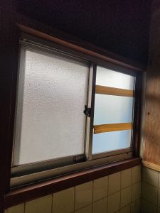 ハウスクリア岡山　昭和レトロなガラス